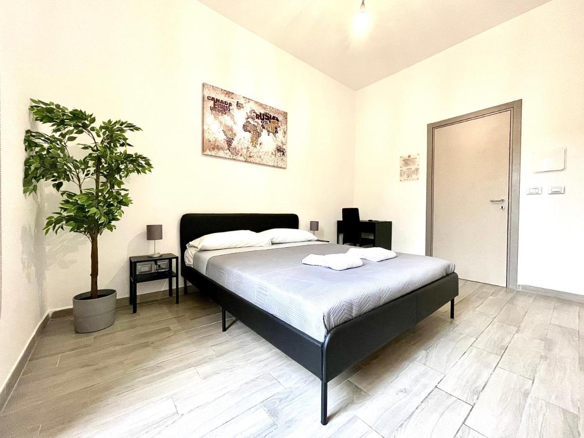 Colosseum Guest House Рим Екстер'єр фото