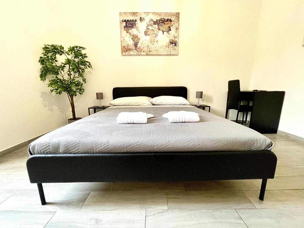 Colosseum Guest House Рим Екстер'єр фото