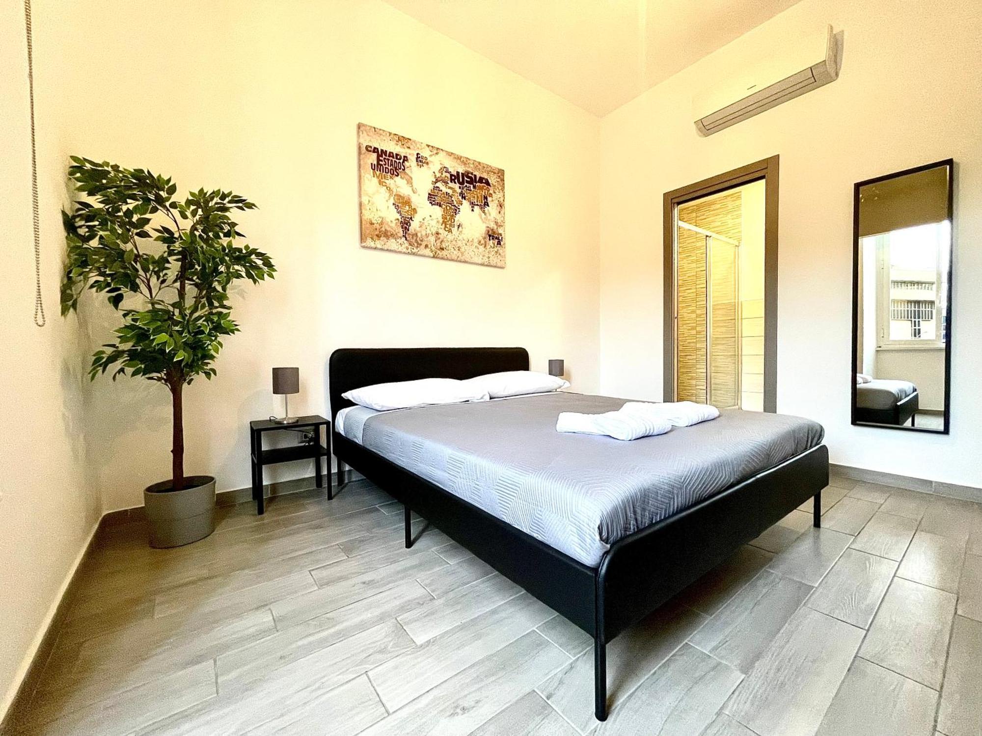 Colosseum Guest House Рим Екстер'єр фото