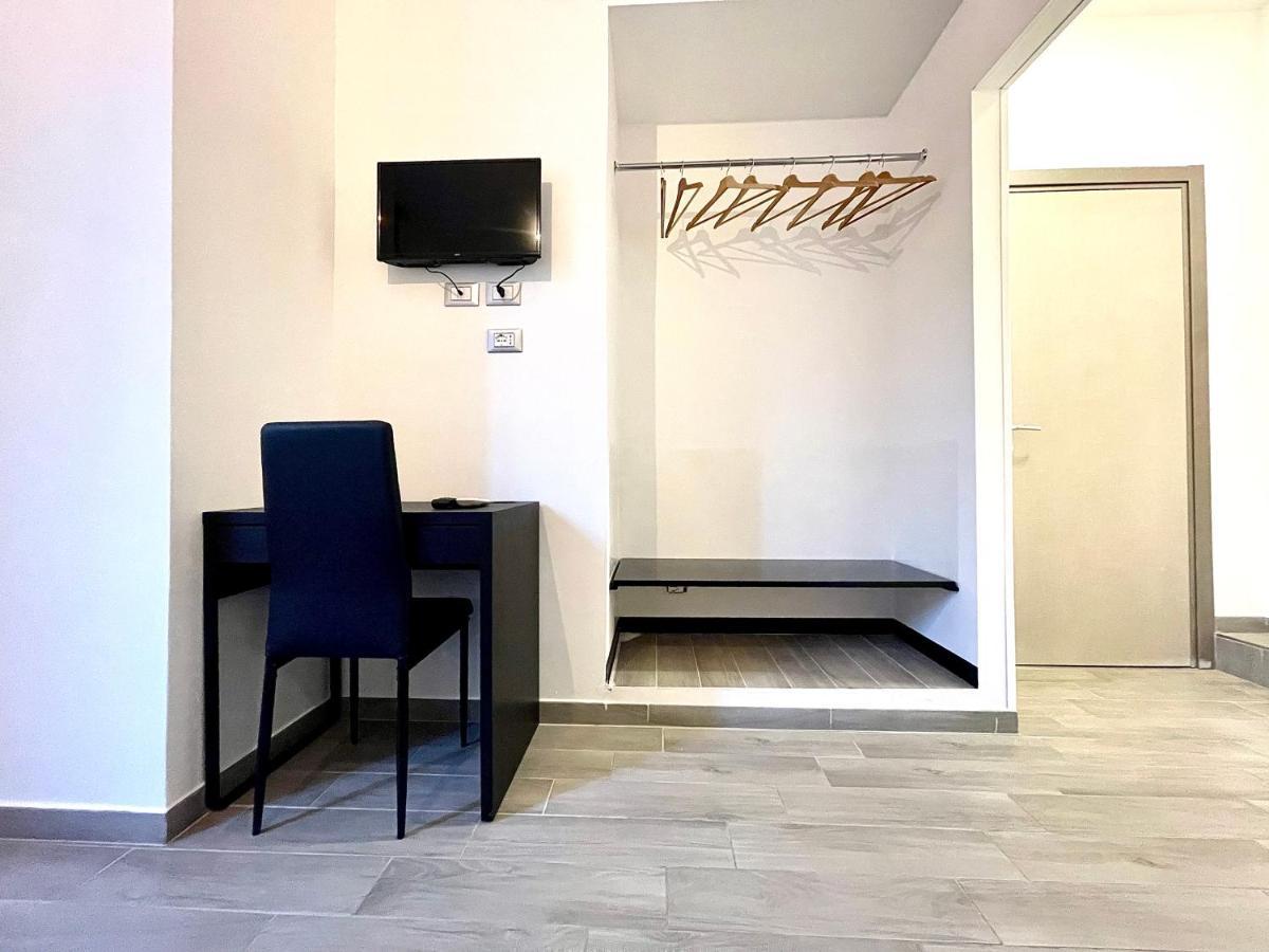 Colosseum Guest House Рим Екстер'єр фото